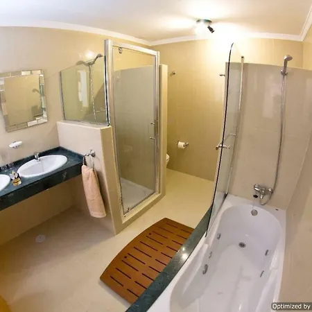 25 Sea Views, Pool,games,hot Tub, Office With Computer+ Wifi Vila Playa Blanca (Lanzarote)
