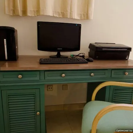 25 Sea Views, Pool,games,hot Tub, Office With Computer+ Wifi فيلة *