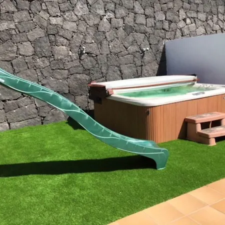 فيلة 25 Sea Views, Pool,games,hot Tub, Office With Computer+ Wifi