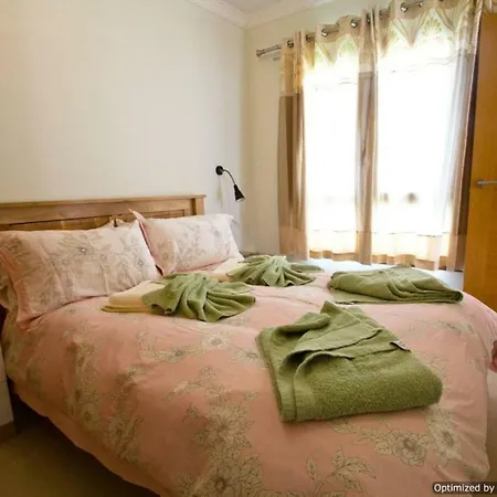 25 Sea Views, Pool,games,hot Tub, Office With Computer+ Wifi